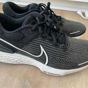 Nike Black and Gray Zoom Sneakers (size 12)